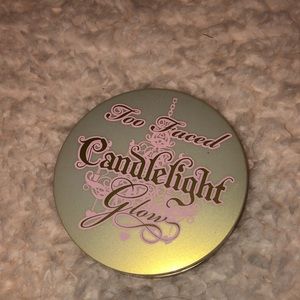 Too faced candlelight highlighter